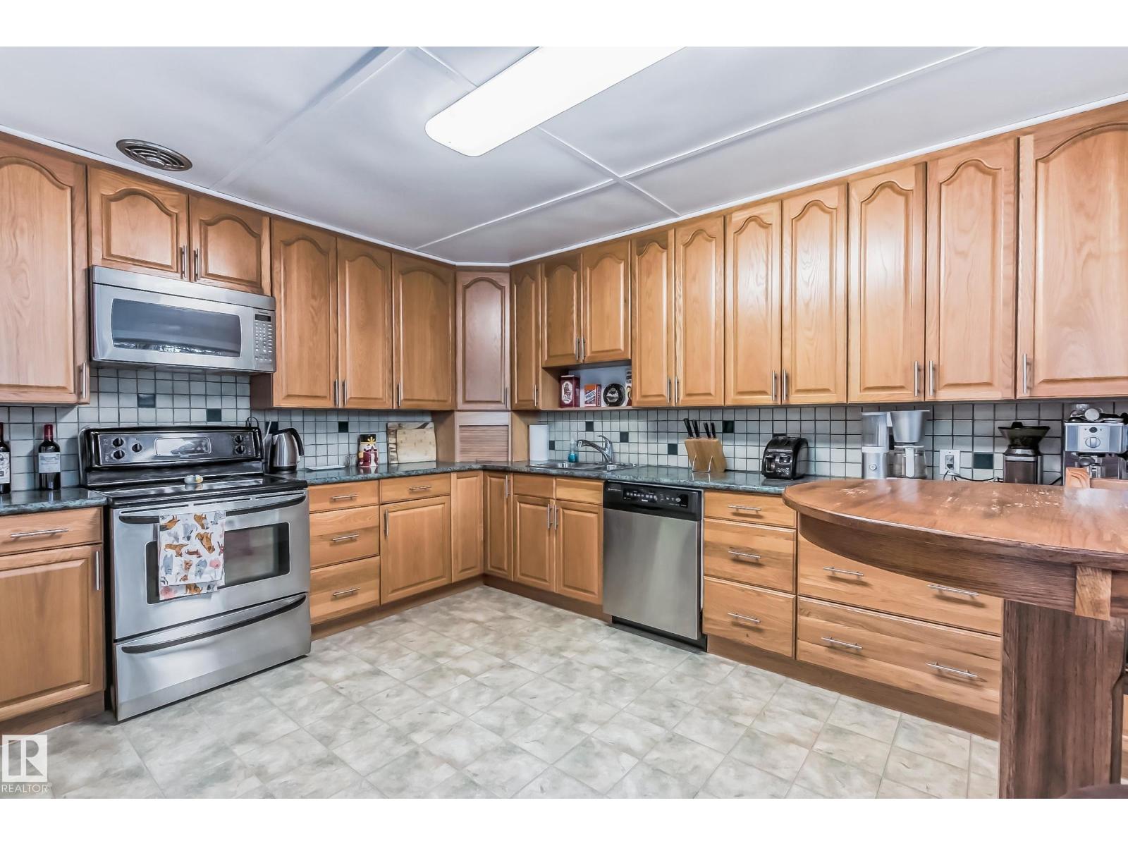 9210 157 St Nw, Edmonton, Alberta  T5R 2B1 - Photo 7 - E4456828