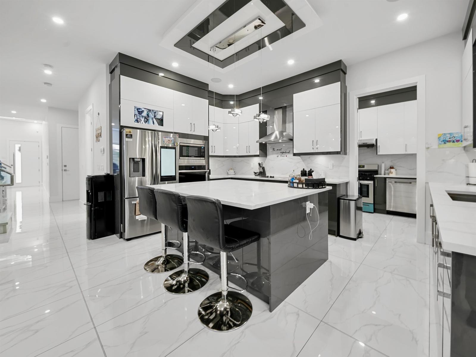 16158 96b Avenue, Surrey, British Columbia  V4N 5X2 - Photo 9 - R3044920