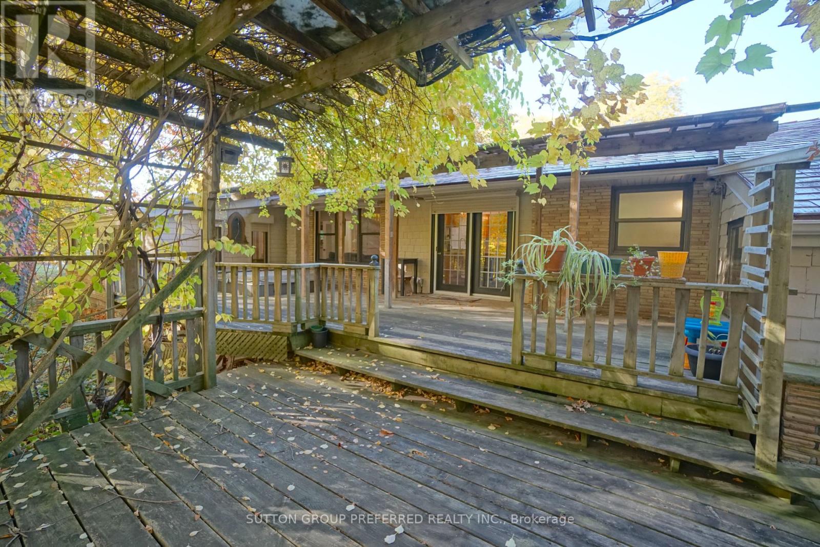 7 Metamora Crescent, London North, Ontario  N6G 1R2 - Photo 44 - X12390429