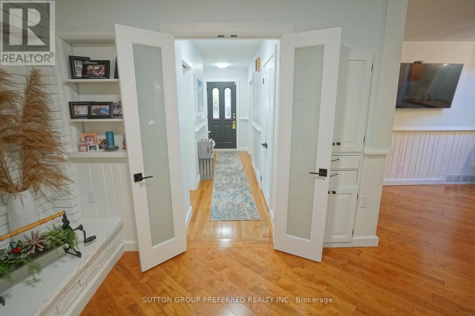 7 Metamora Crescent, London North, Ontario  N6G 1R2 - Photo 5 - X12390429