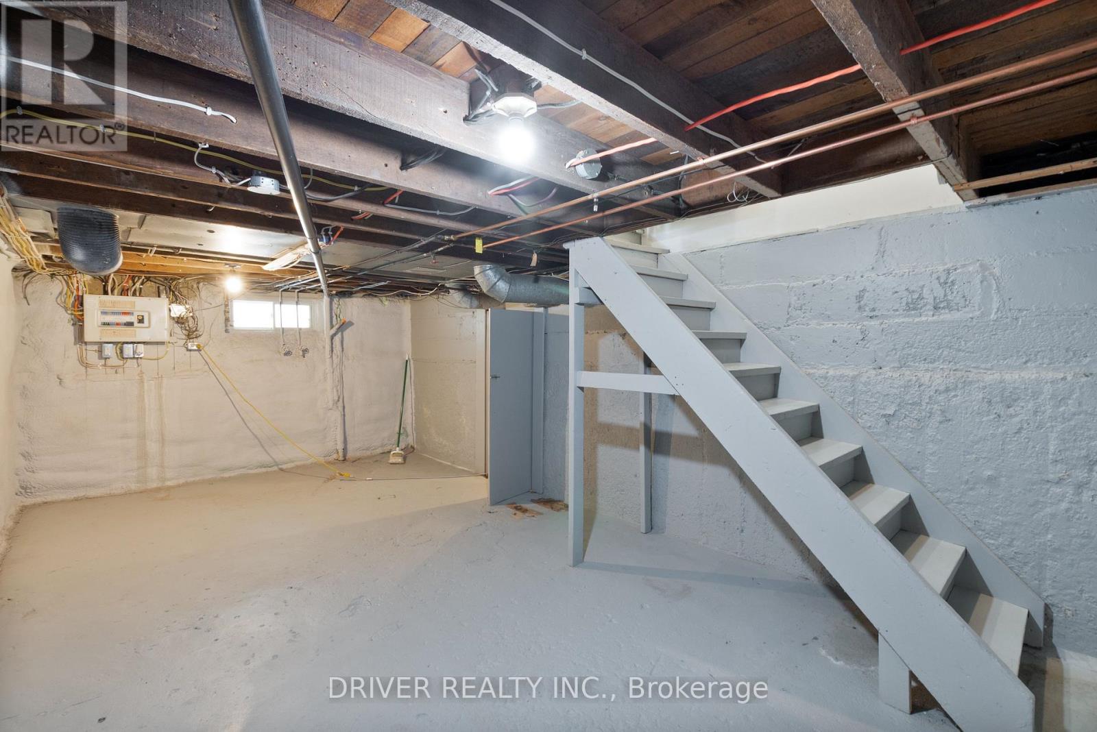 91 Malakoff Street, St. Thomas, Ontario  N5P 1M3 - Photo 16 - X12390444