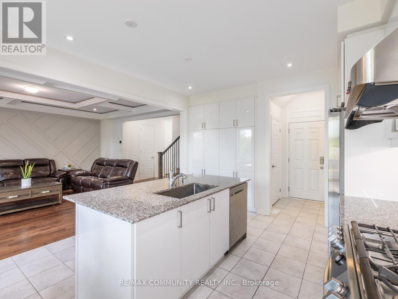 80 Barkerville Drive, Whitby (Lynde Creek), Ontario  L1P 0L8 - Photo 19 - E12390422