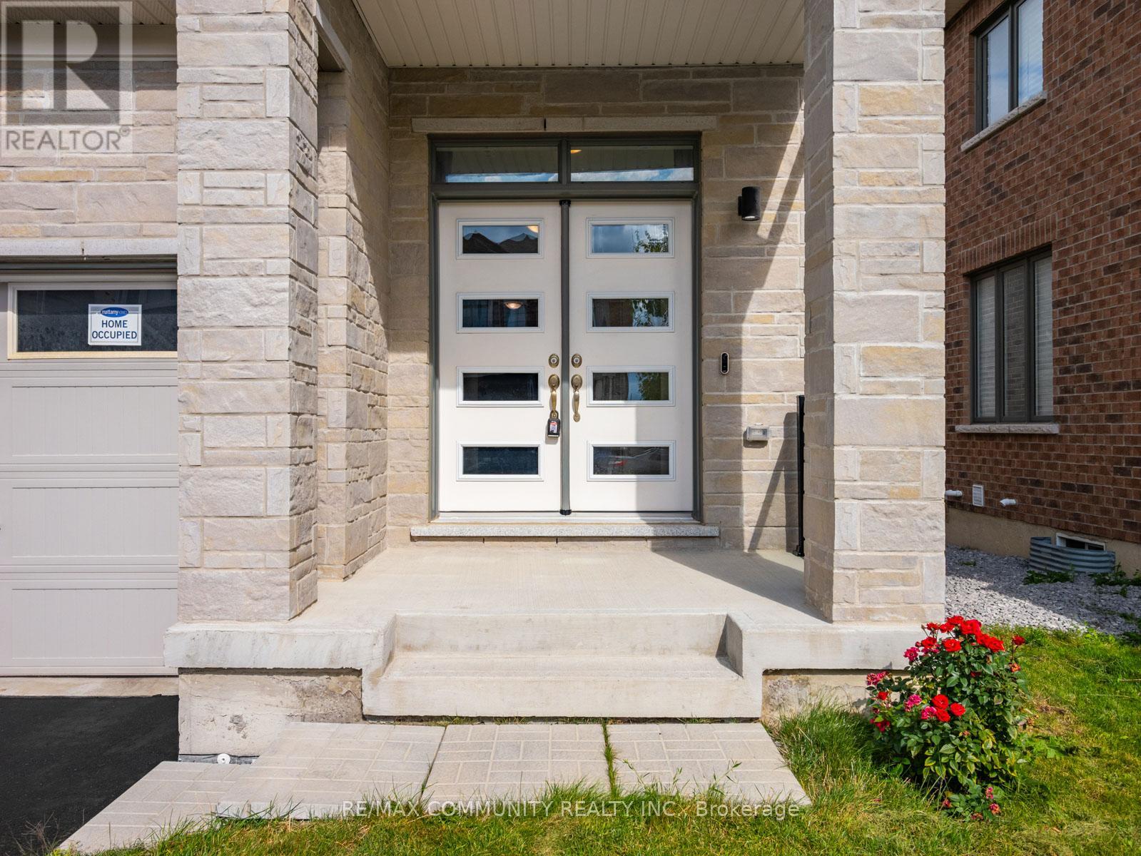 80 Barkerville Drive, Whitby (Lynde Creek), Ontario  L1P 0L8 - Photo 4 - E12390422