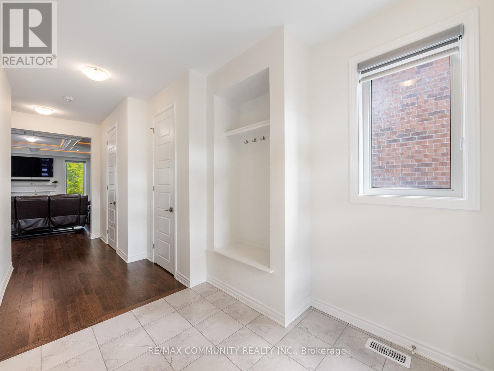 80 Barkerville Drive, Whitby (Lynde Creek), Ontario  L1P 0L8 - Photo 6 - E12390422