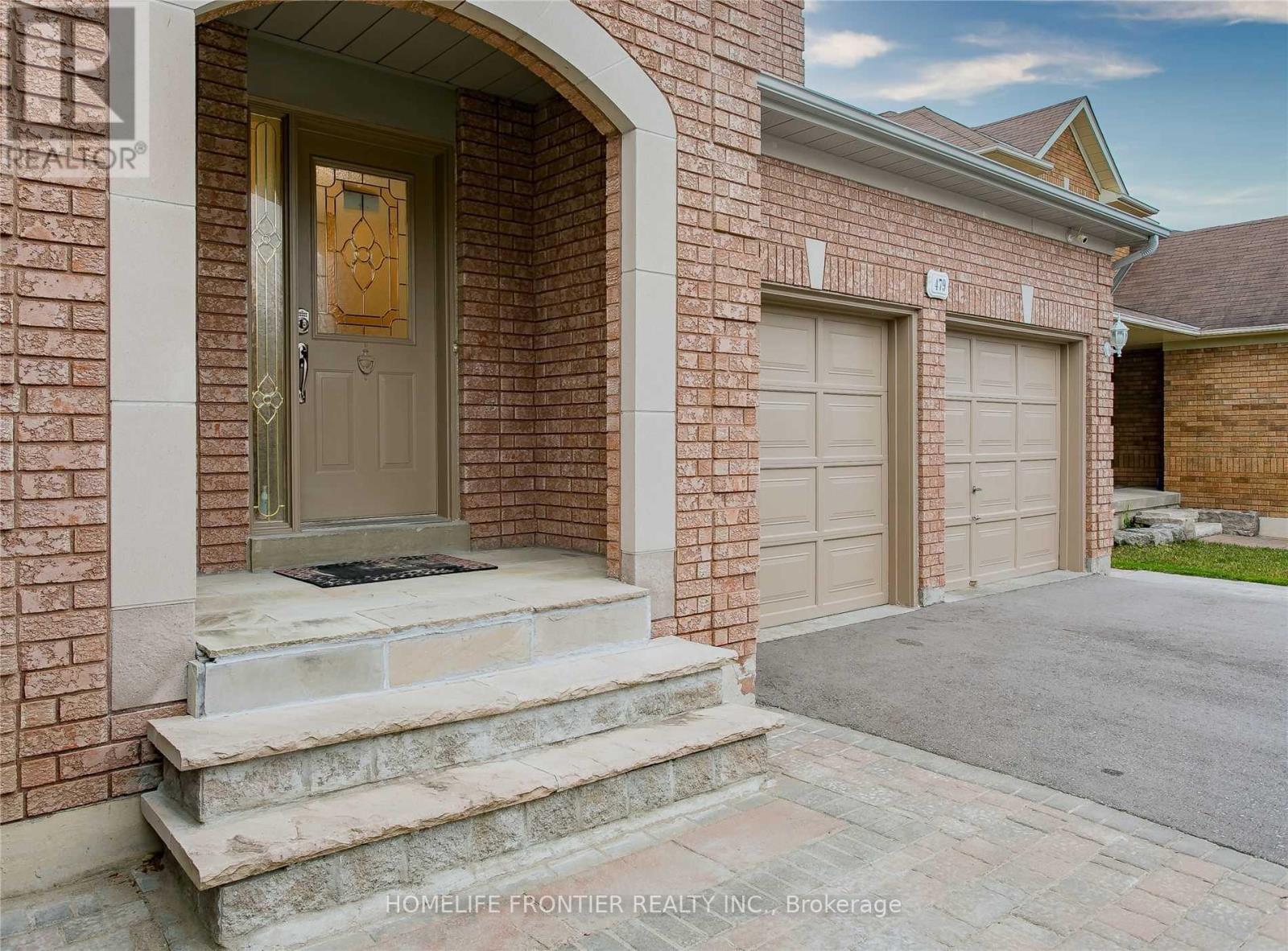 479 Blackstock Road, Newmarket, Ontario  L3Y 8H6 - Photo 2 - N12390389