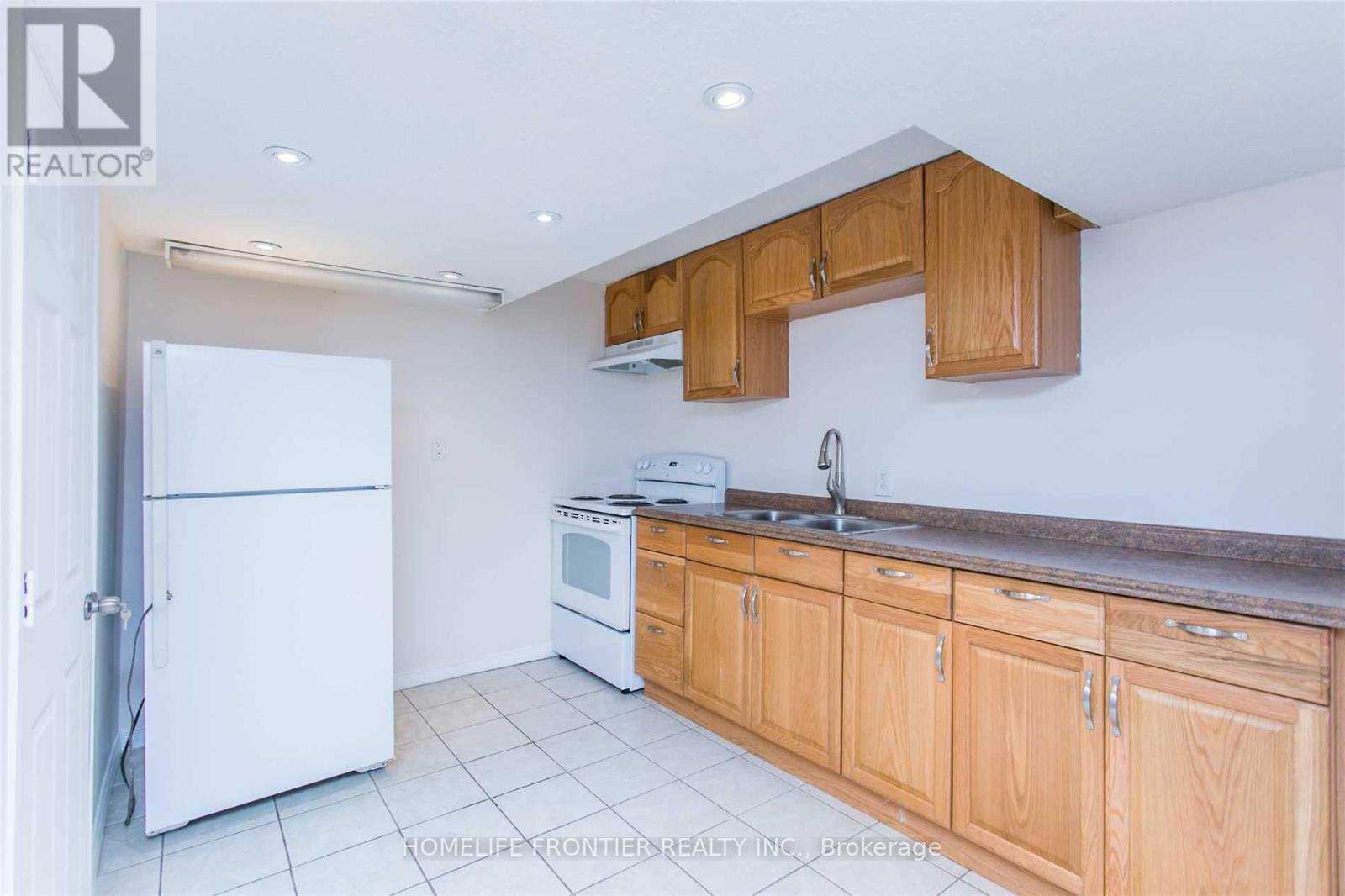 479 Blackstock Road, Newmarket, Ontario  L3Y 8H6 - Photo 31 - N12390389