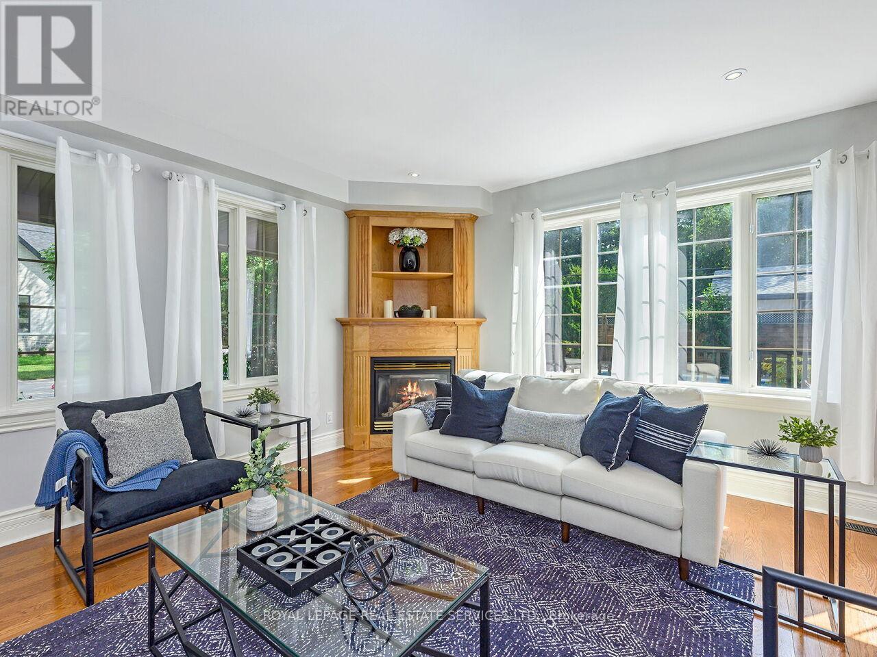 37 Maydolph Road, Toronto, Ontario  M9B 1V9 - Photo 13 - W12390428