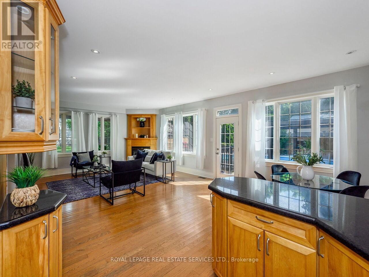 37 Maydolph Road, Toronto, Ontario  M9B 1V9 - Photo 16 - W12390428