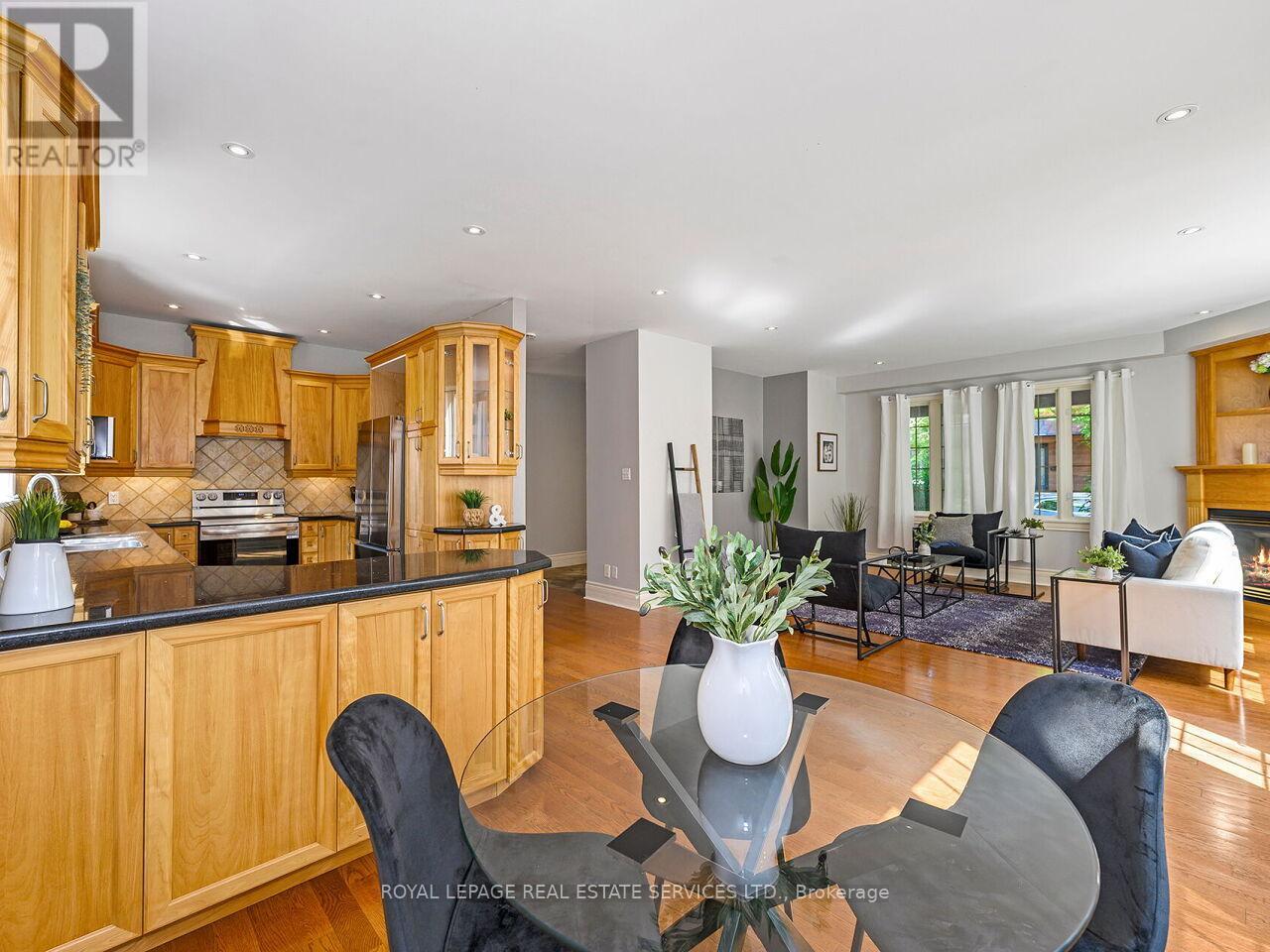 37 Maydolph Road, Toronto, Ontario  M9B 1V9 - Photo 17 - W12390428