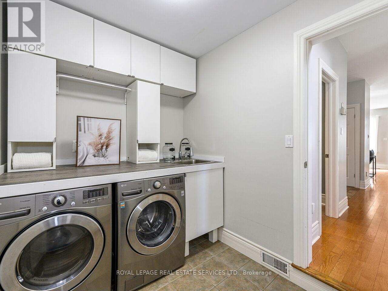 37 Maydolph Road, Toronto, Ontario  M9B 1V9 - Photo 19 - W12390428