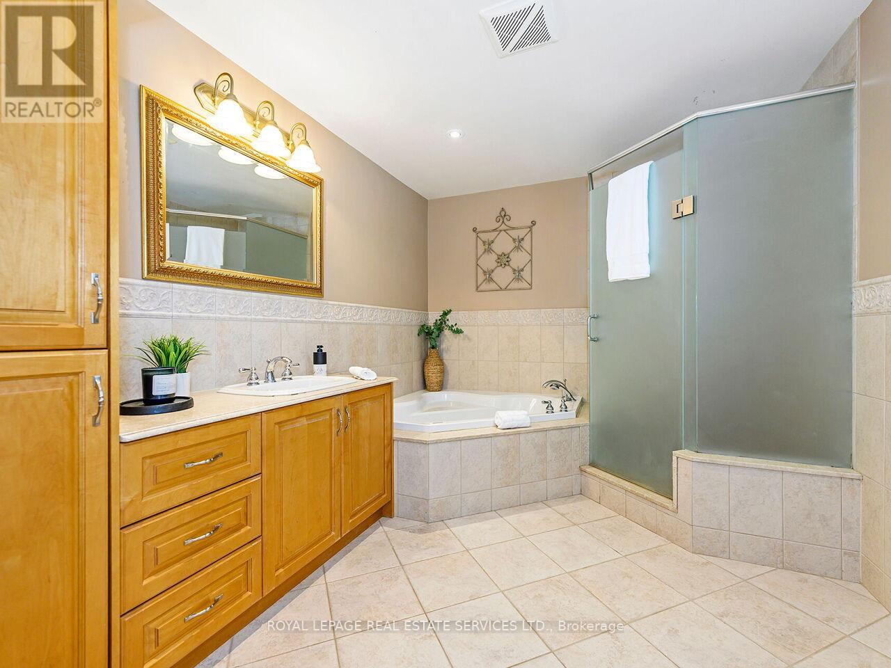 37 Maydolph Road, Toronto, Ontario  M9B 1V9 - Photo 22 - W12390428