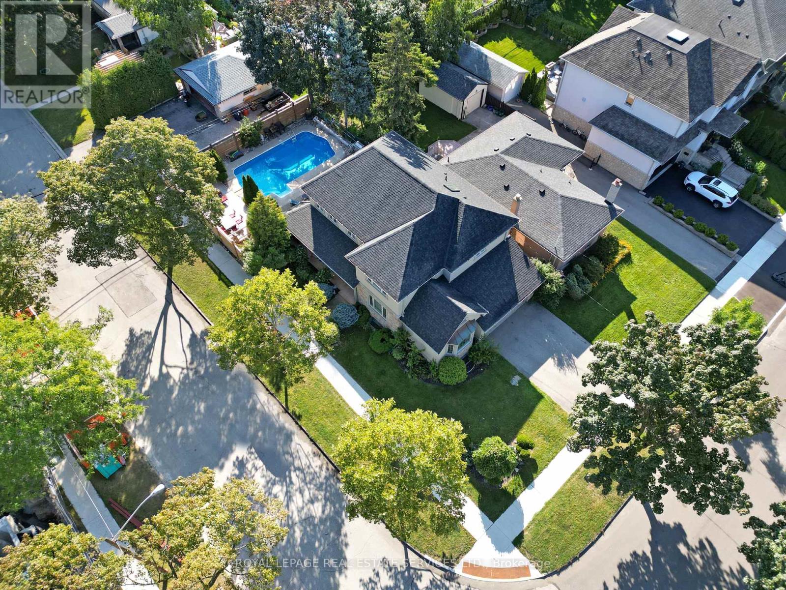 37 Maydolph Road, Toronto, Ontario  M9B 1V9 - Photo 40 - W12390428