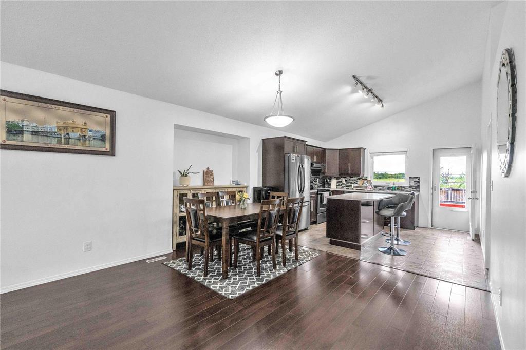 138 Tychonick Bay, Winnipeg, Manitoba  R3W 0C2 - Photo 10 - 202522499