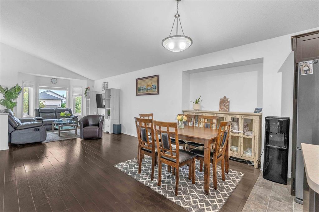 138 Tychonick Bay, Winnipeg, Manitoba  R3W 0C2 - Photo 6 - 202522499