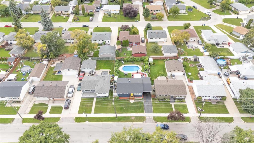 1401 Hoka Street, Winnipeg, Manitoba  R2C 2V8 - Photo 3 - 202522588