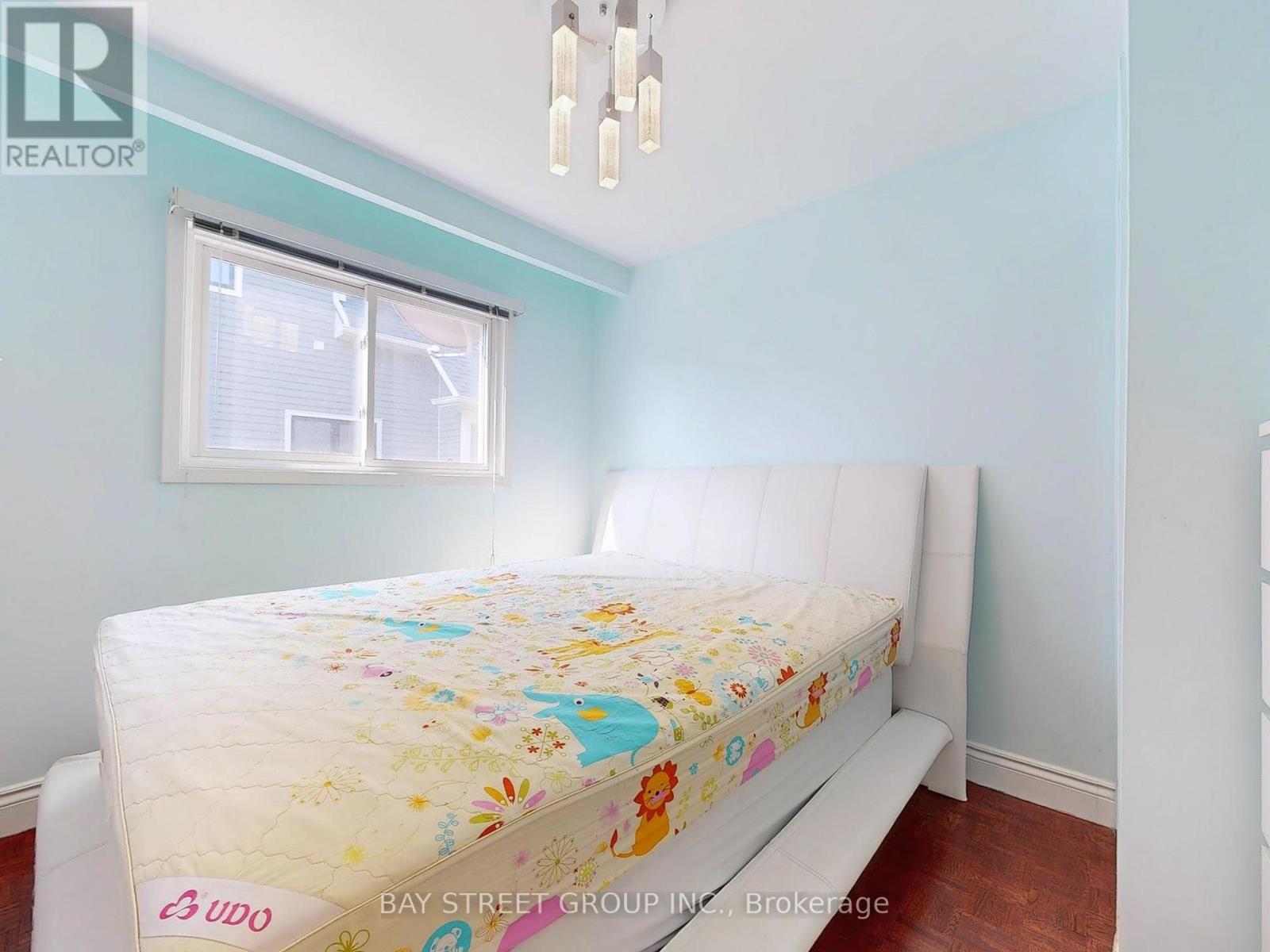 69 Fairglen Avenue, Toronto (L'amoreaux), Ontario  M1T 1G8 - Photo 10 - E12390445