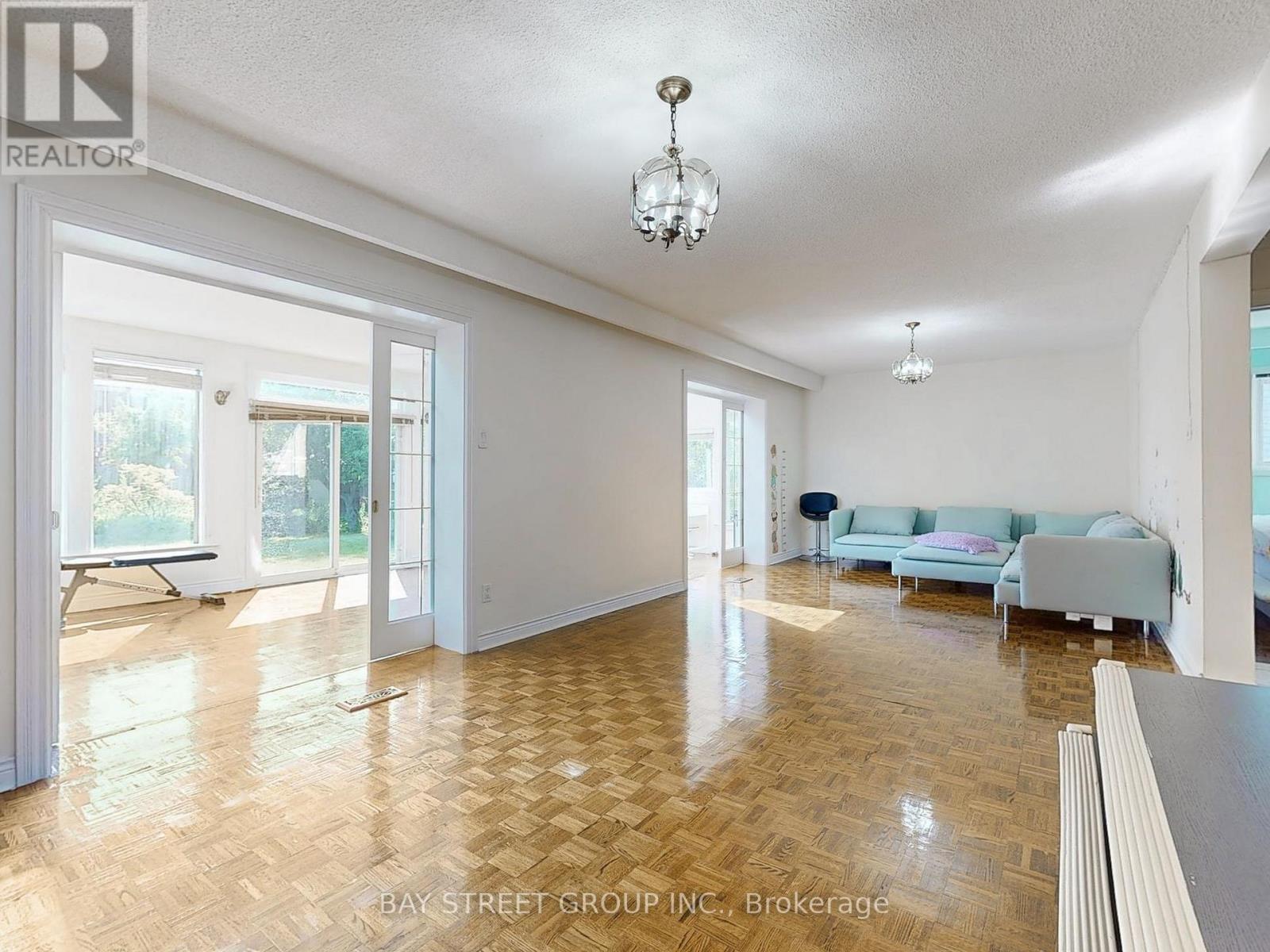 69 Fairglen Avenue, Toronto (L'amoreaux), Ontario  M1T 1G8 - Photo 14 - E12390445