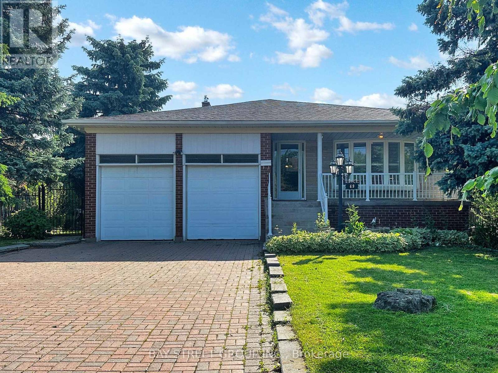 Property at 69 FAIRGLEN AVENUE image 2