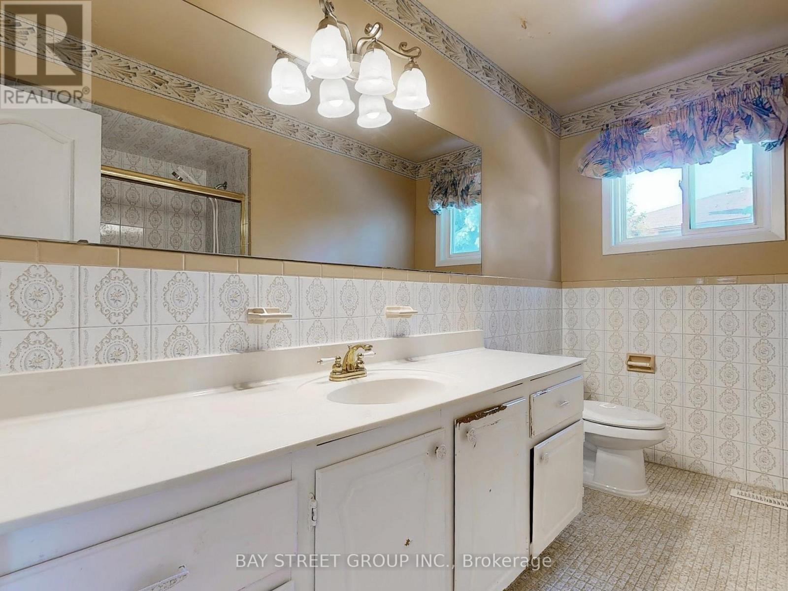 69 Fairglen Avenue, Toronto (L'amoreaux), Ontario  M1T 1G8 - Photo 24 - E12390445