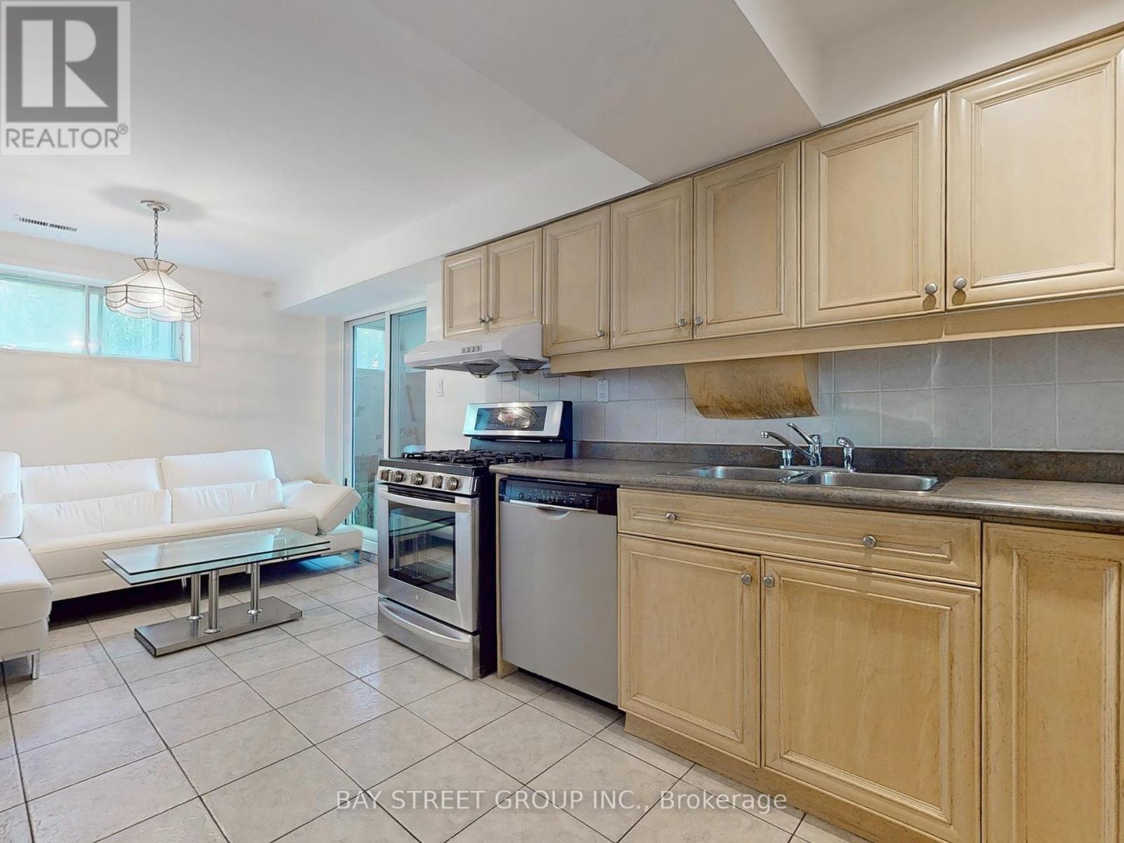 69 Fairglen Avenue, Toronto (L'amoreaux), Ontario  M1T 1G8 - Photo 27 - E12390445
