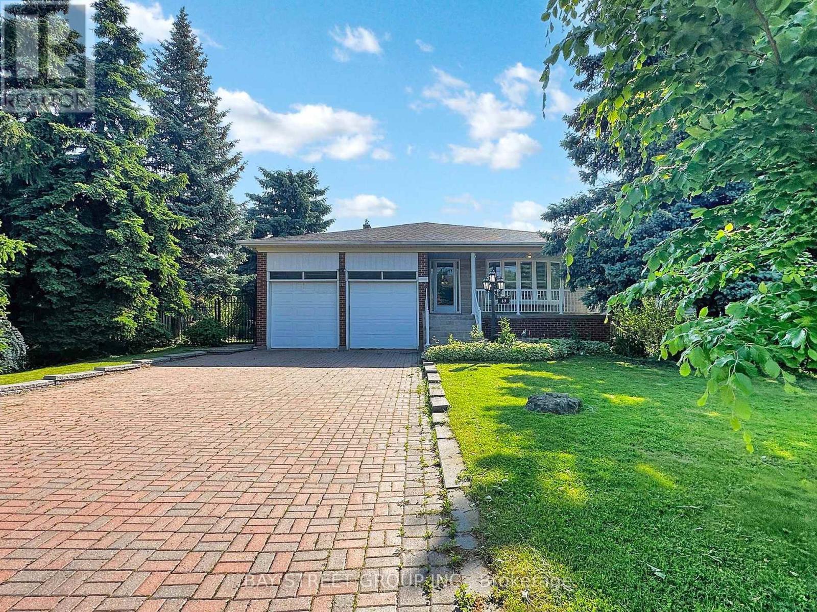 Property at 69 FAIRGLEN AVENUE image 3