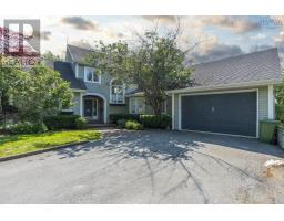 12 Saraguay Place, Halifax, Ca