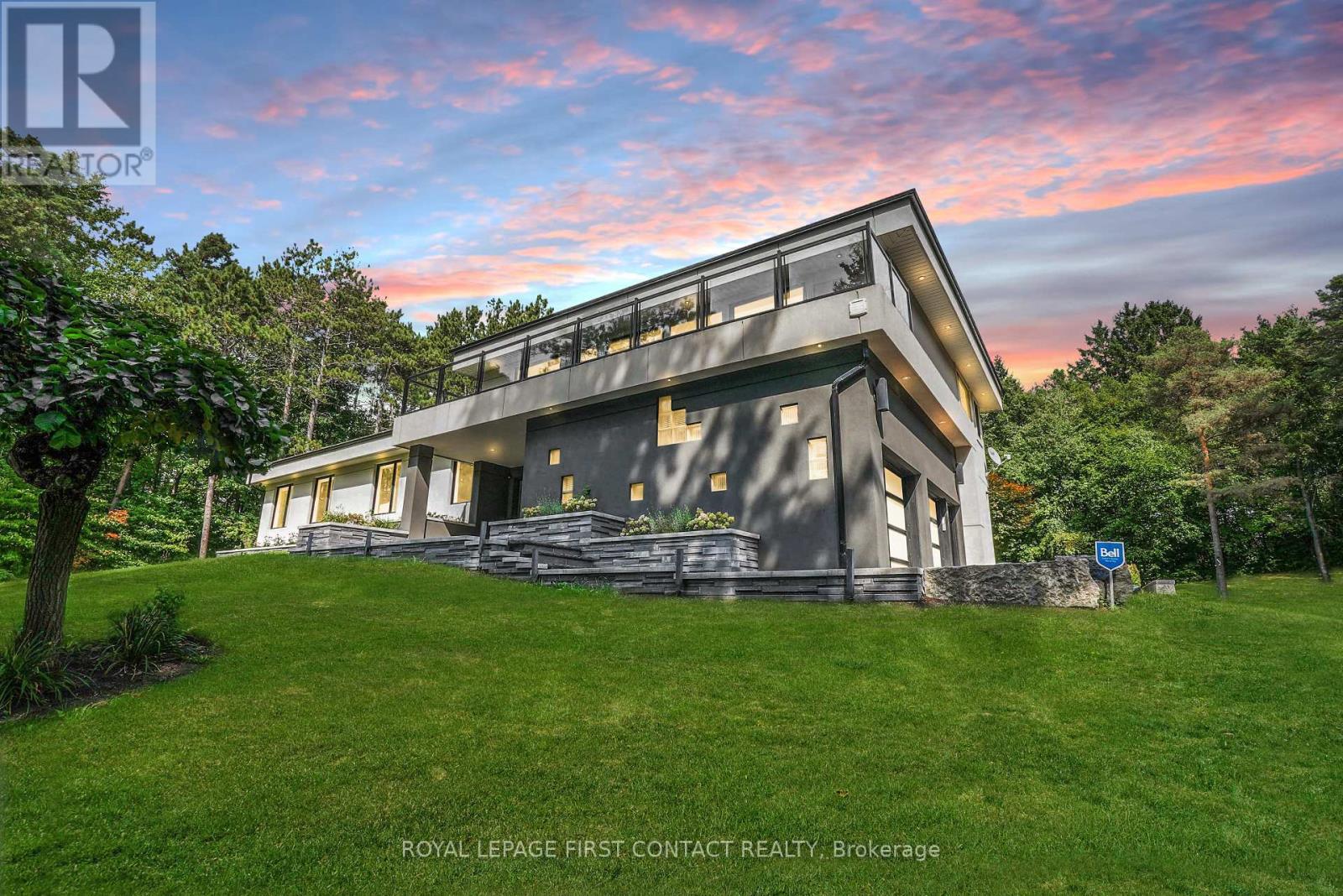 Property at 15075 JANE STREET image 2