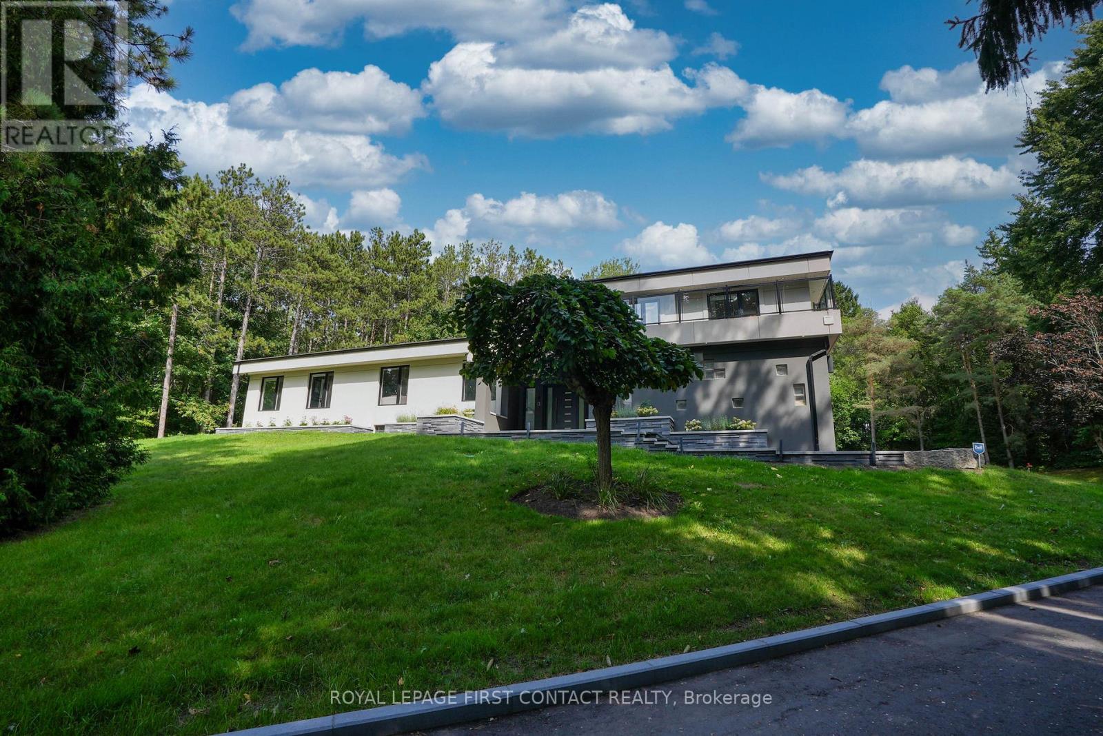 Property at 15075 JANE STREET image 4