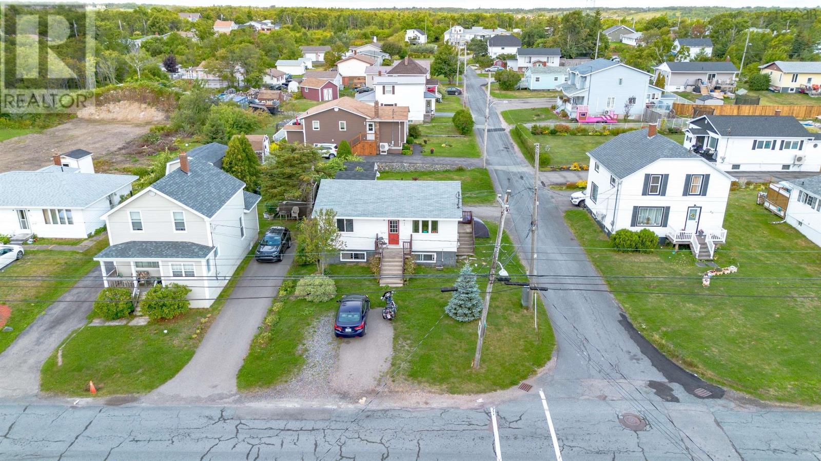 92 Highland Street, Glace Bay, Nova Scotia  B1A 2V1 - Photo 2 - 202522742