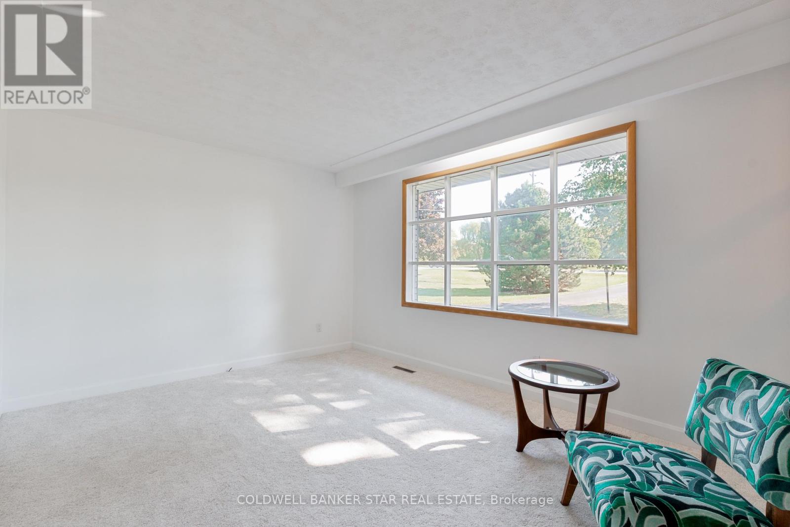 6361 Sunset Drive, Central Elgin, Ontario  N5R 3S8 - Photo 10 - X12390484