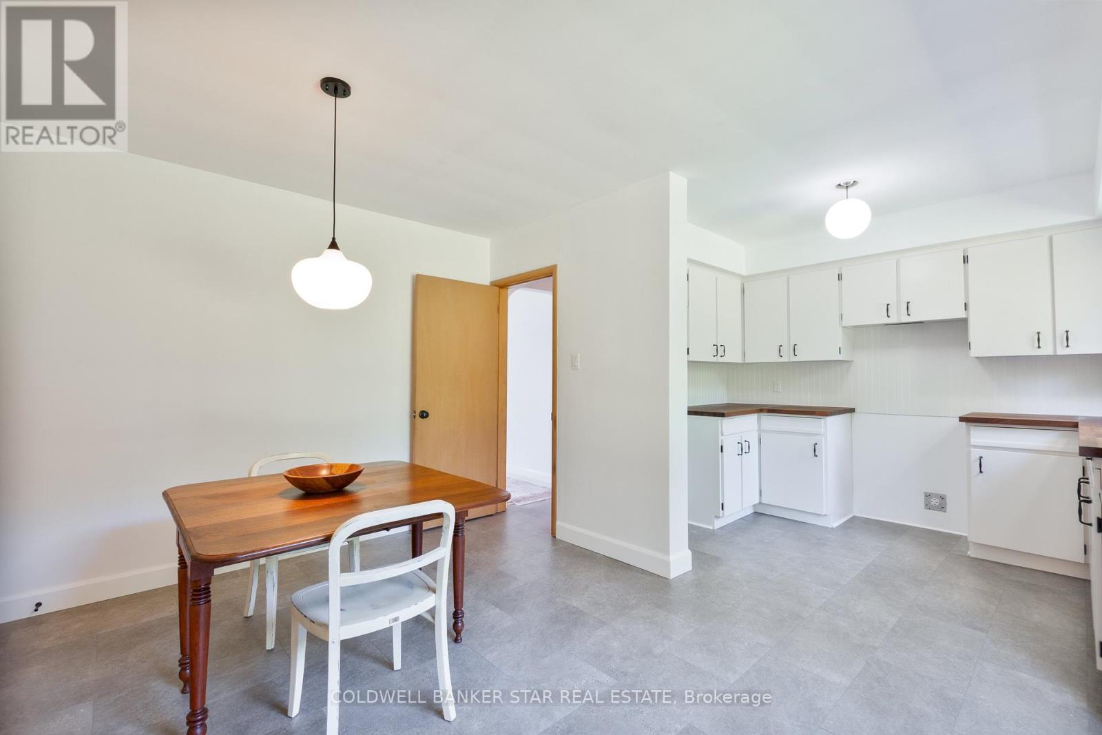 6361 Sunset Drive, Central Elgin, Ontario  N5R 3S8 - Photo 12 - X12390484