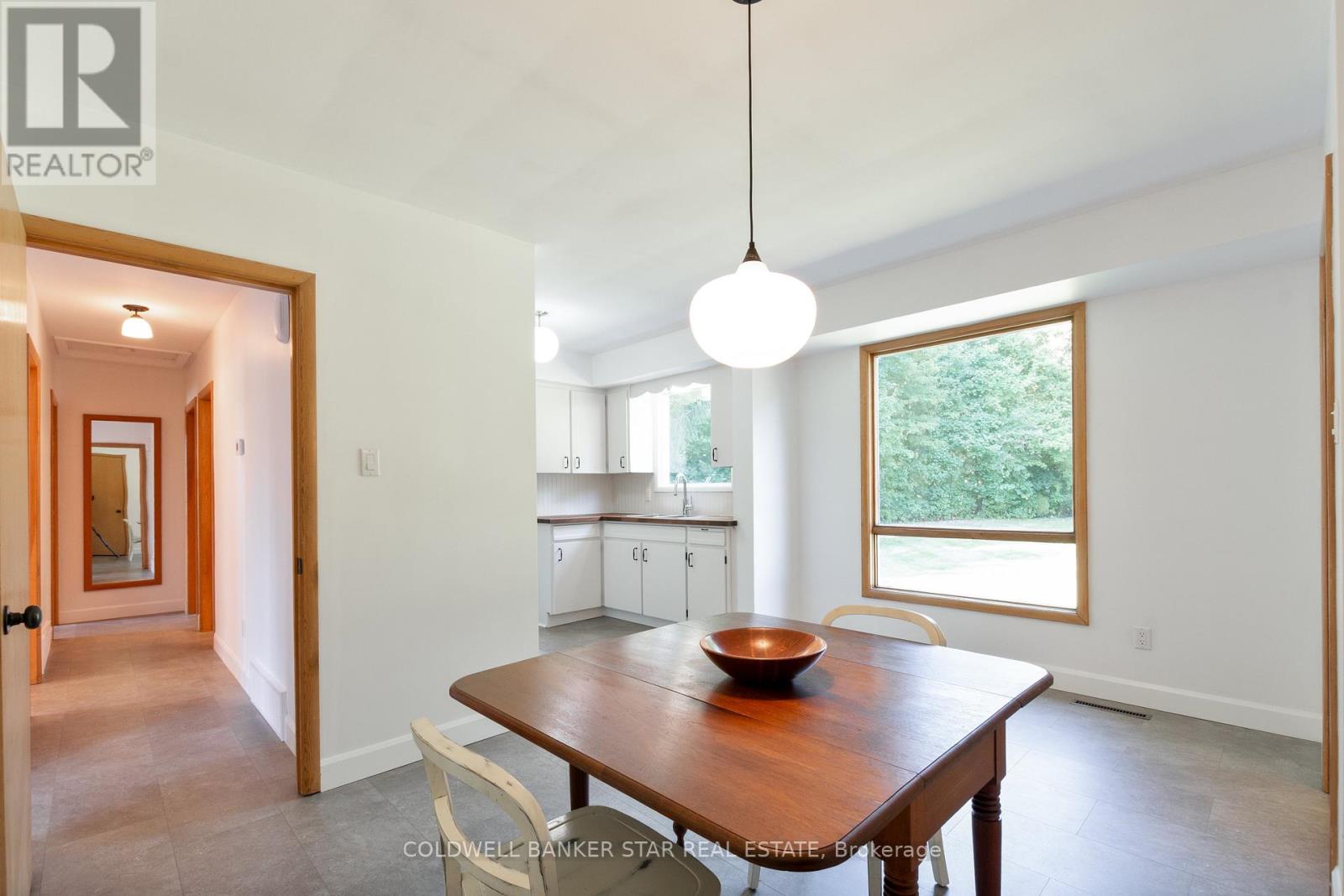 6361 Sunset Drive, Central Elgin, Ontario  N5R 3S8 - Photo 17 - X12390484