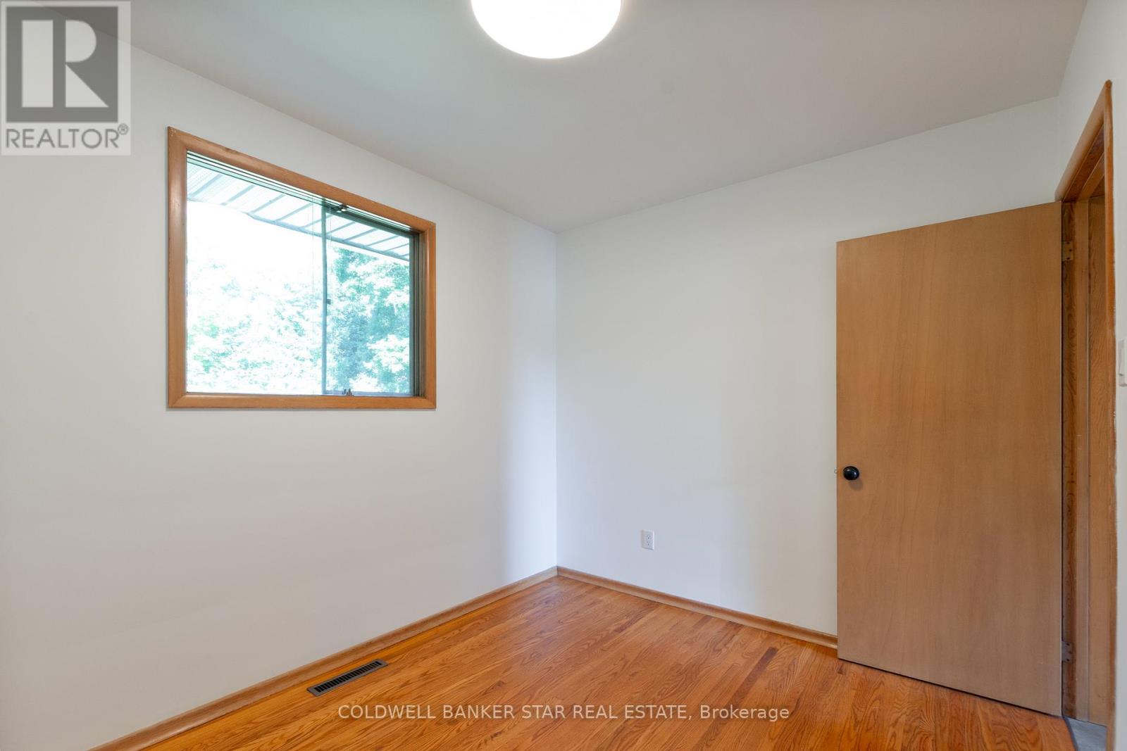 6361 Sunset Drive, Central Elgin, Ontario  N5R 3S8 - Photo 20 - X12390484