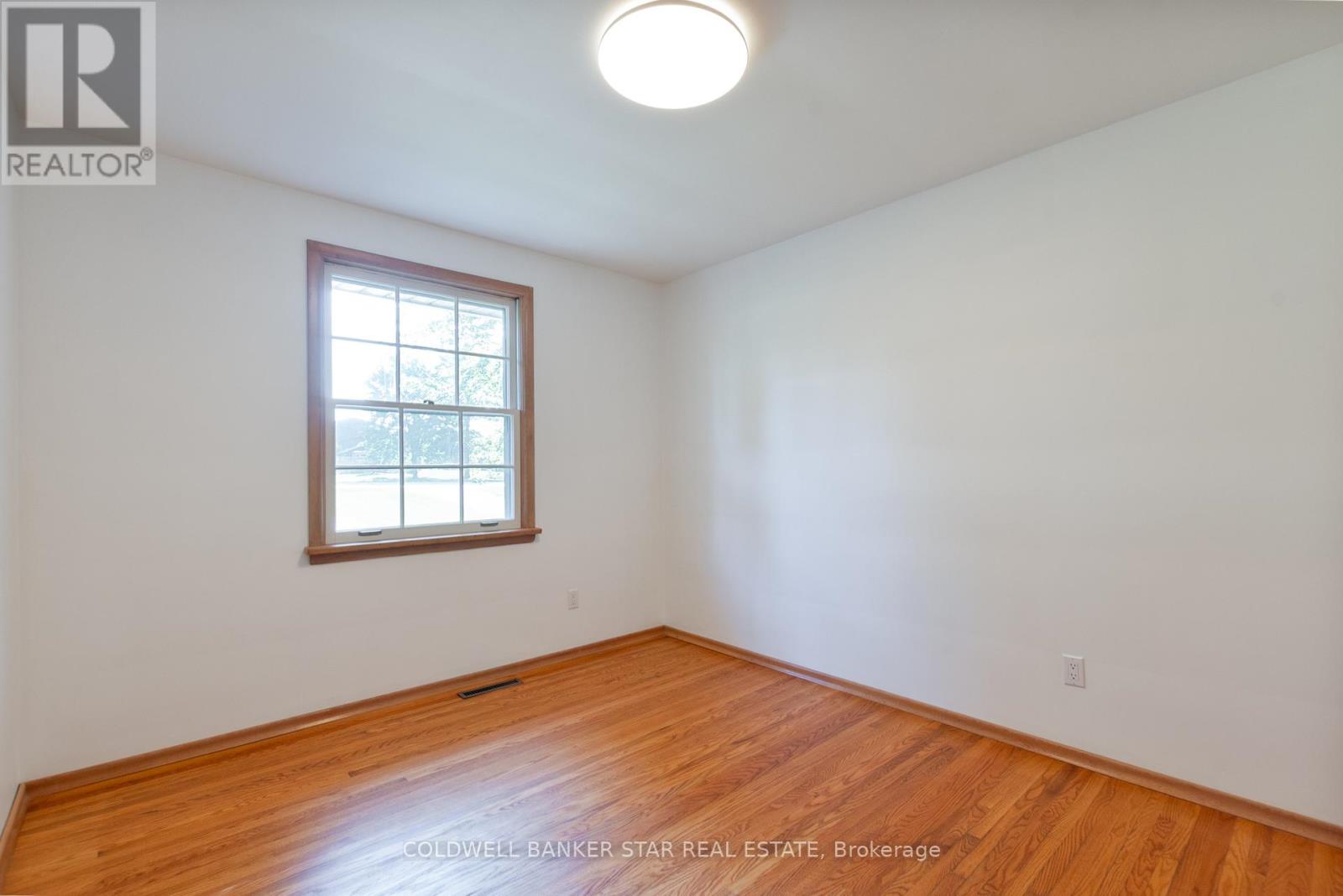 6361 Sunset Drive, Central Elgin, Ontario  N5R 3S8 - Photo 21 - X12390484