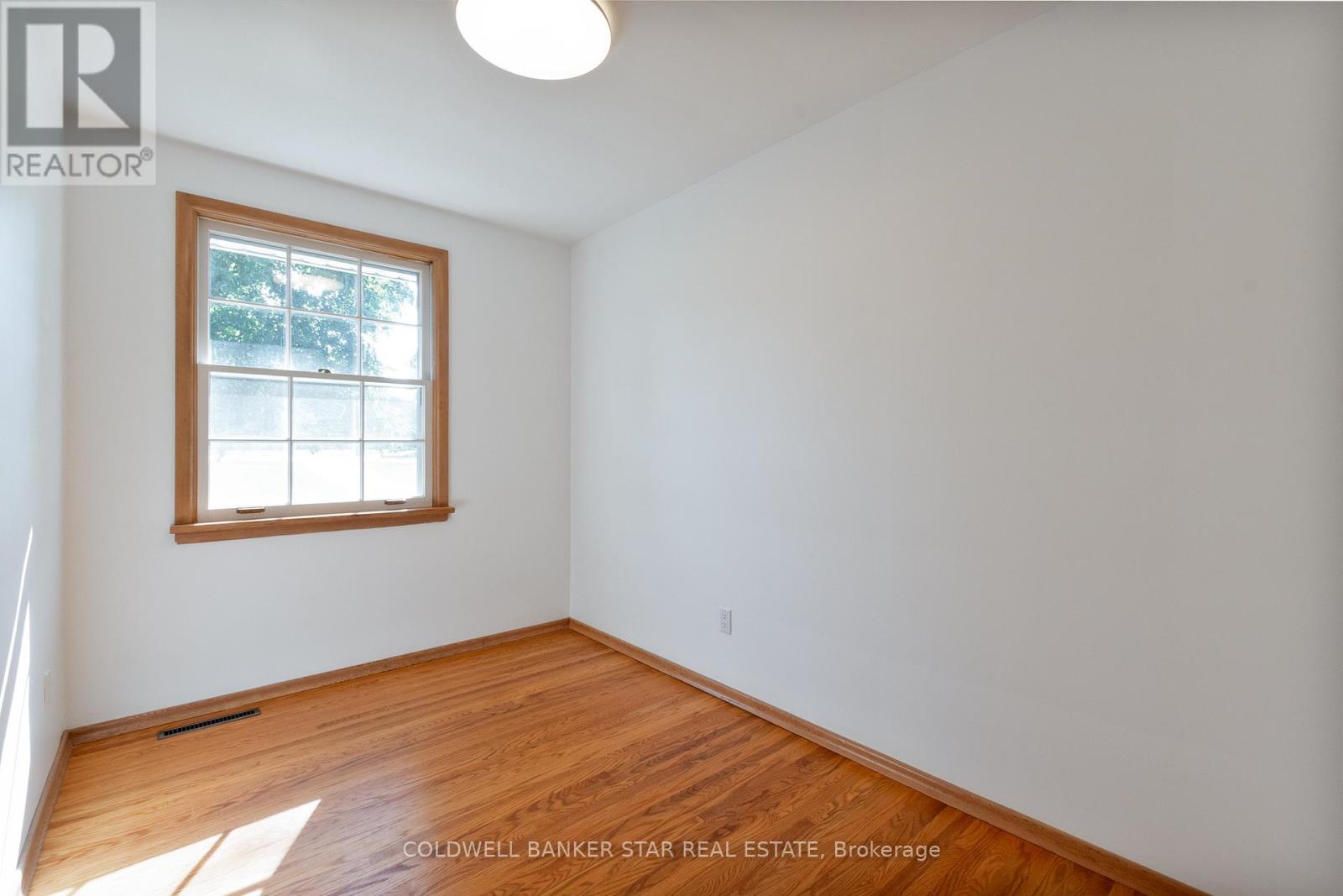 6361 Sunset Drive, Central Elgin, Ontario  N5R 3S8 - Photo 23 - X12390484