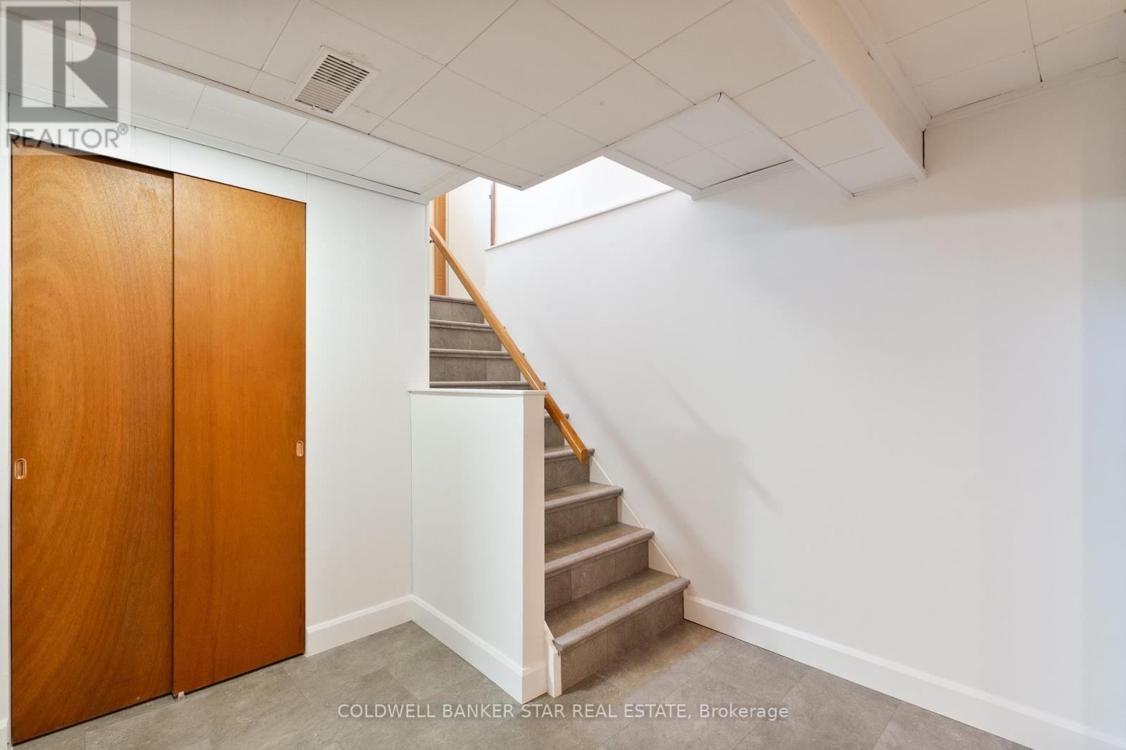 6361 Sunset Drive, Central Elgin, Ontario  N5R 3S8 - Photo 25 - X12390484