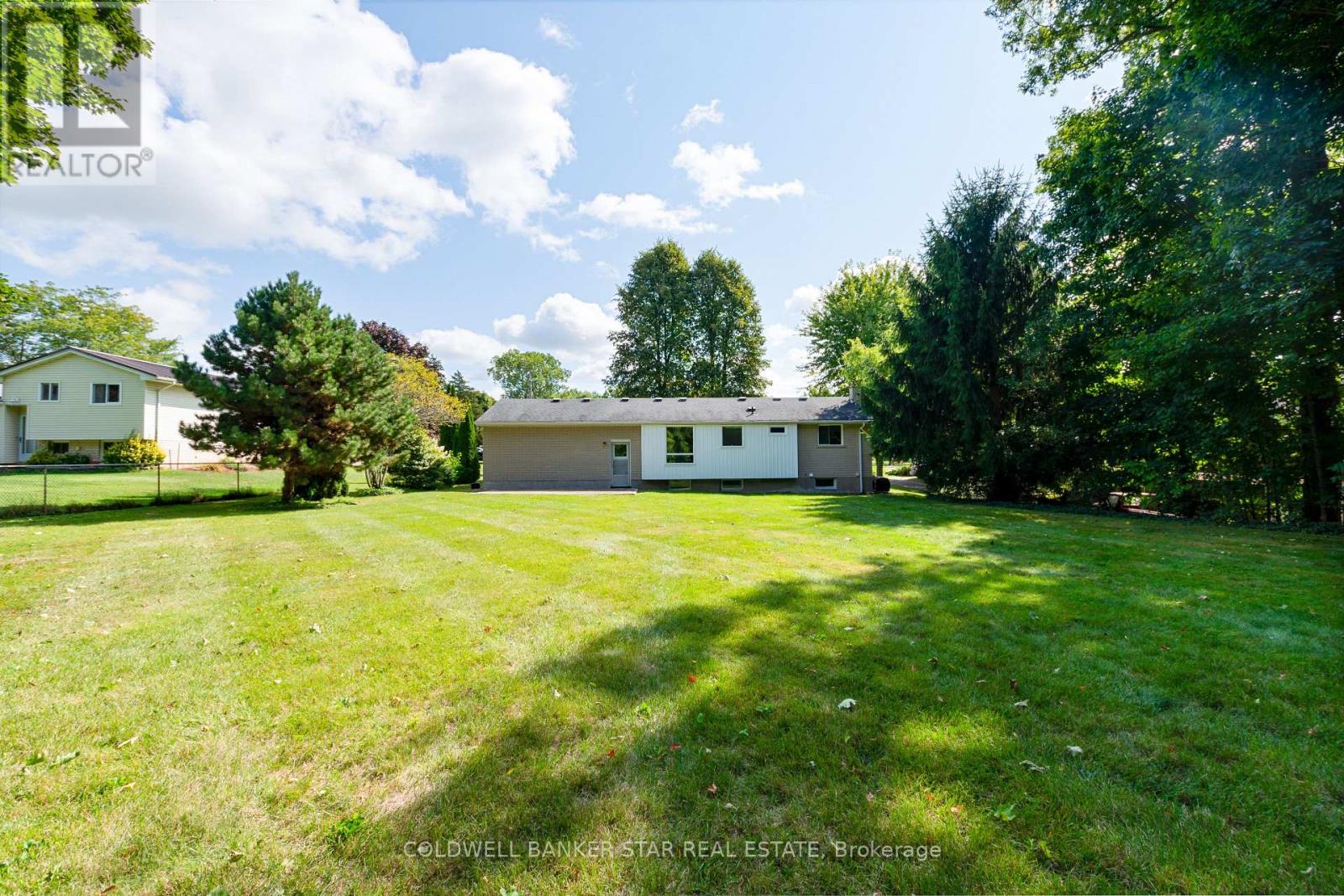6361 Sunset Drive, Central Elgin, Ontario  N5R 3S8 - Photo 36 - X12390484