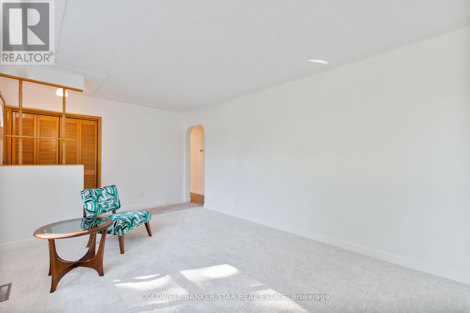 6361 Sunset Drive, Central Elgin, Ontario  N5R 3S8 - Photo 9 - X12390484