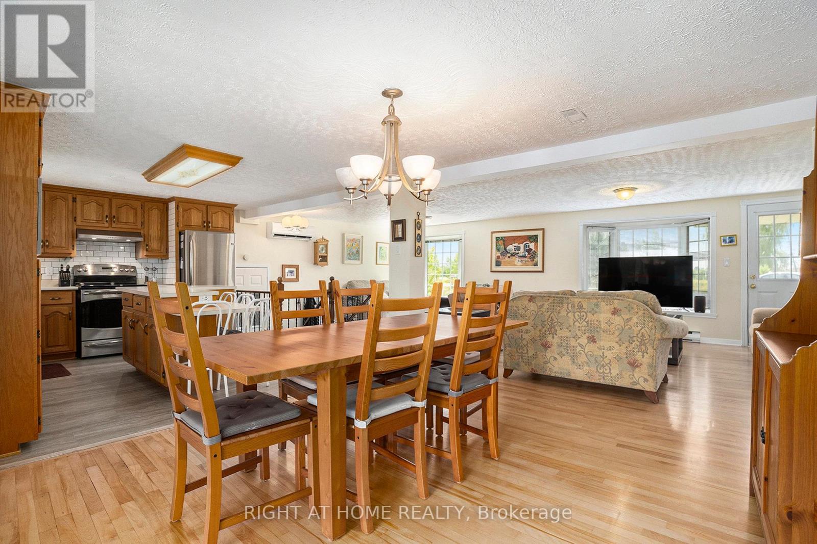 1103 Conc 1 Alfred Road, Alfred And Plantagenet, Ontario  K0B 1J0 - Photo 9 - X12390463