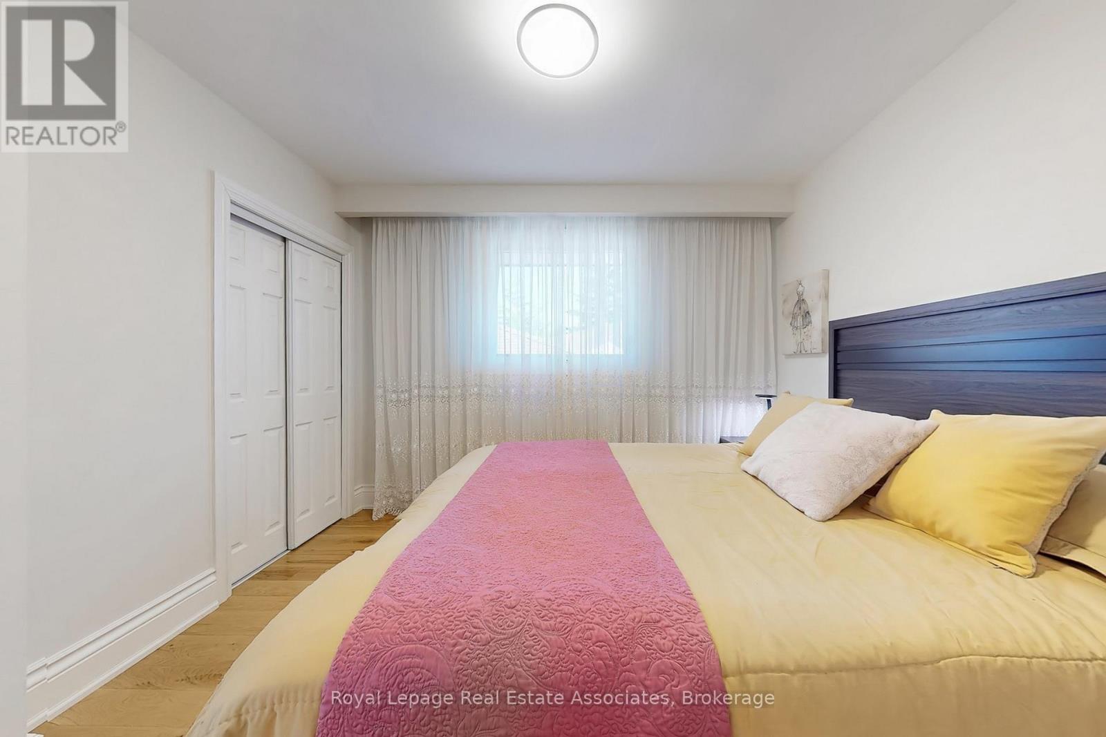 68 Vanguard Drive, Toronto (Islington-City Centre West), Ontario  M9B 5E6 - Photo 18 - W12390437
