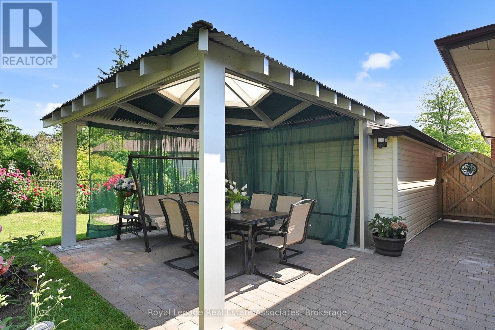 68 Vanguard Drive, Toronto (Islington-City Centre West), Ontario  M9B 5E6 - Photo 36 - W12390437