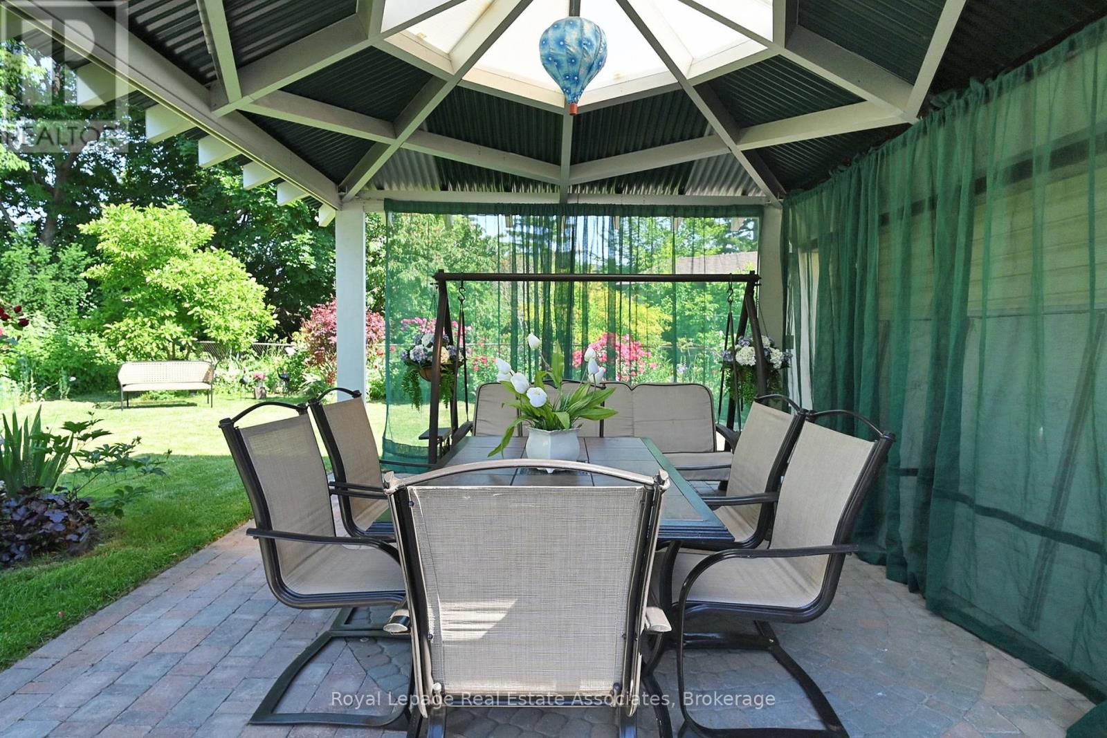 68 Vanguard Drive, Toronto (Islington-City Centre West), Ontario  M9B 5E6 - Photo 40 - W12390437