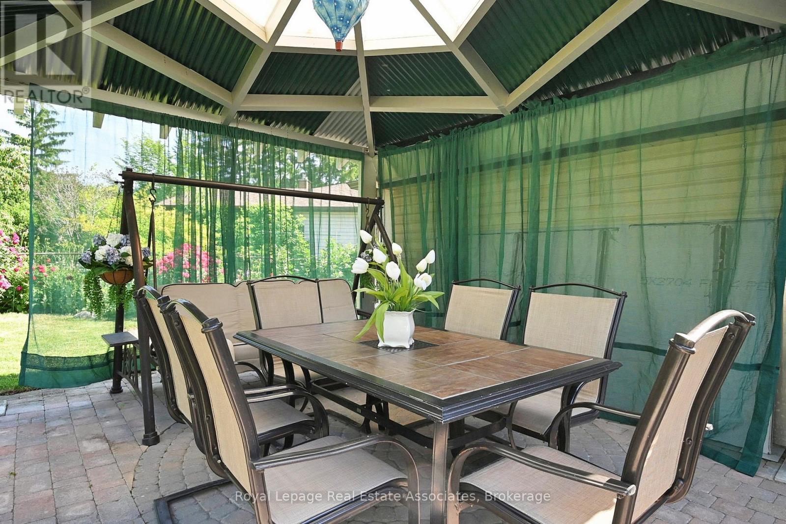 68 Vanguard Drive, Toronto (Islington-City Centre West), Ontario  M9B 5E6 - Photo 41 - W12390437