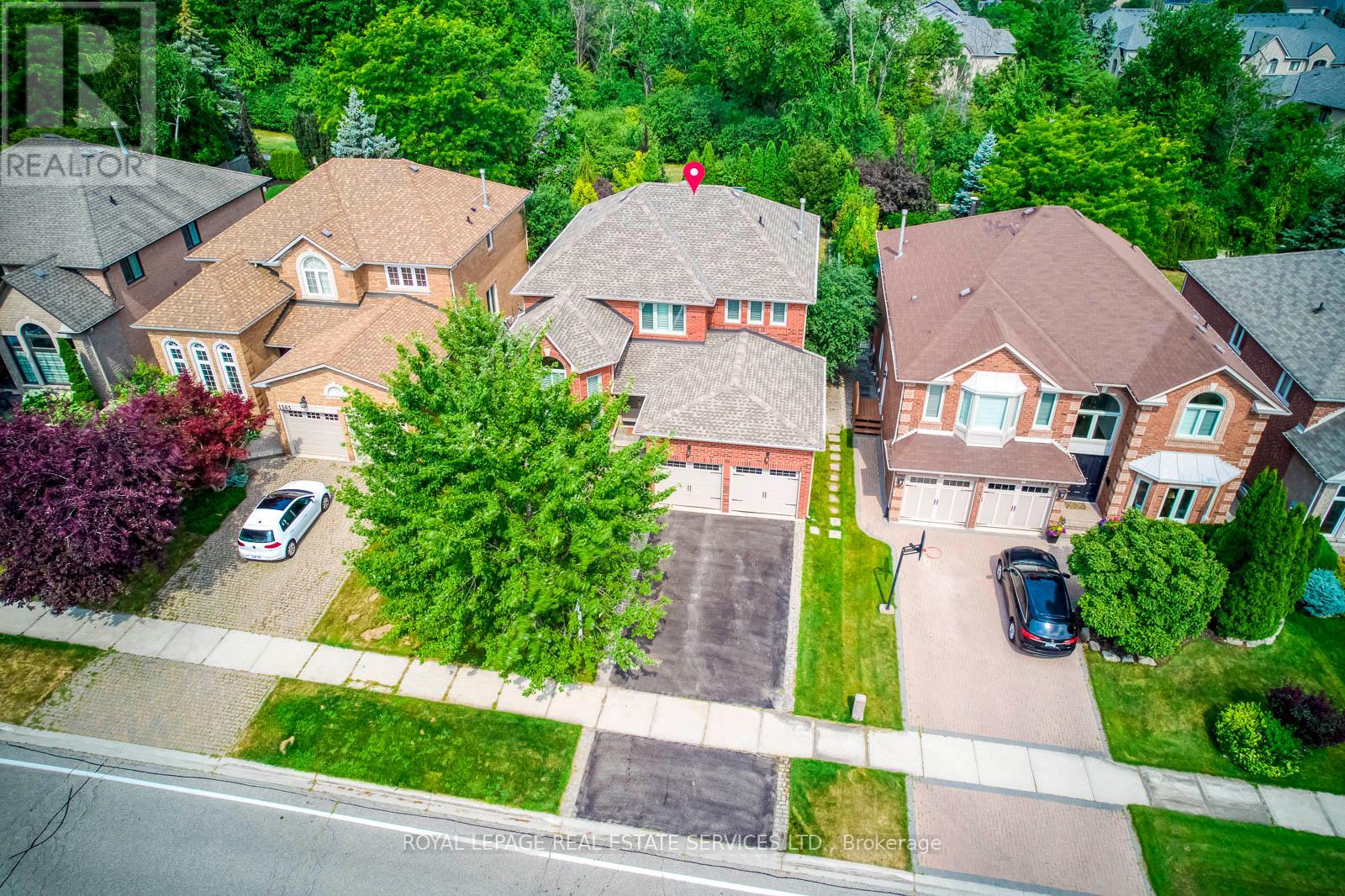 1387 BAYSHIRE DRIVE, Oakville, Ontario