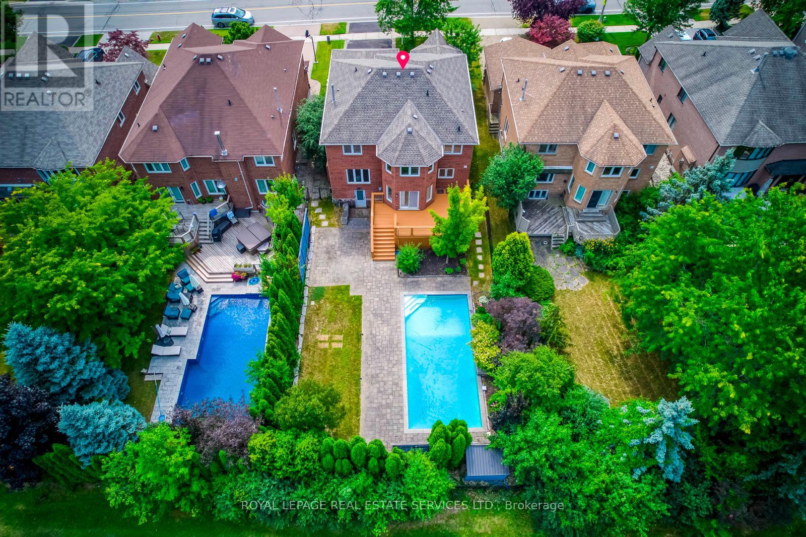 1387 Bayshire Drive, Oakville (Jc Joshua Creek), Ontario  L6H 6E7 - Photo 3 - W12390440