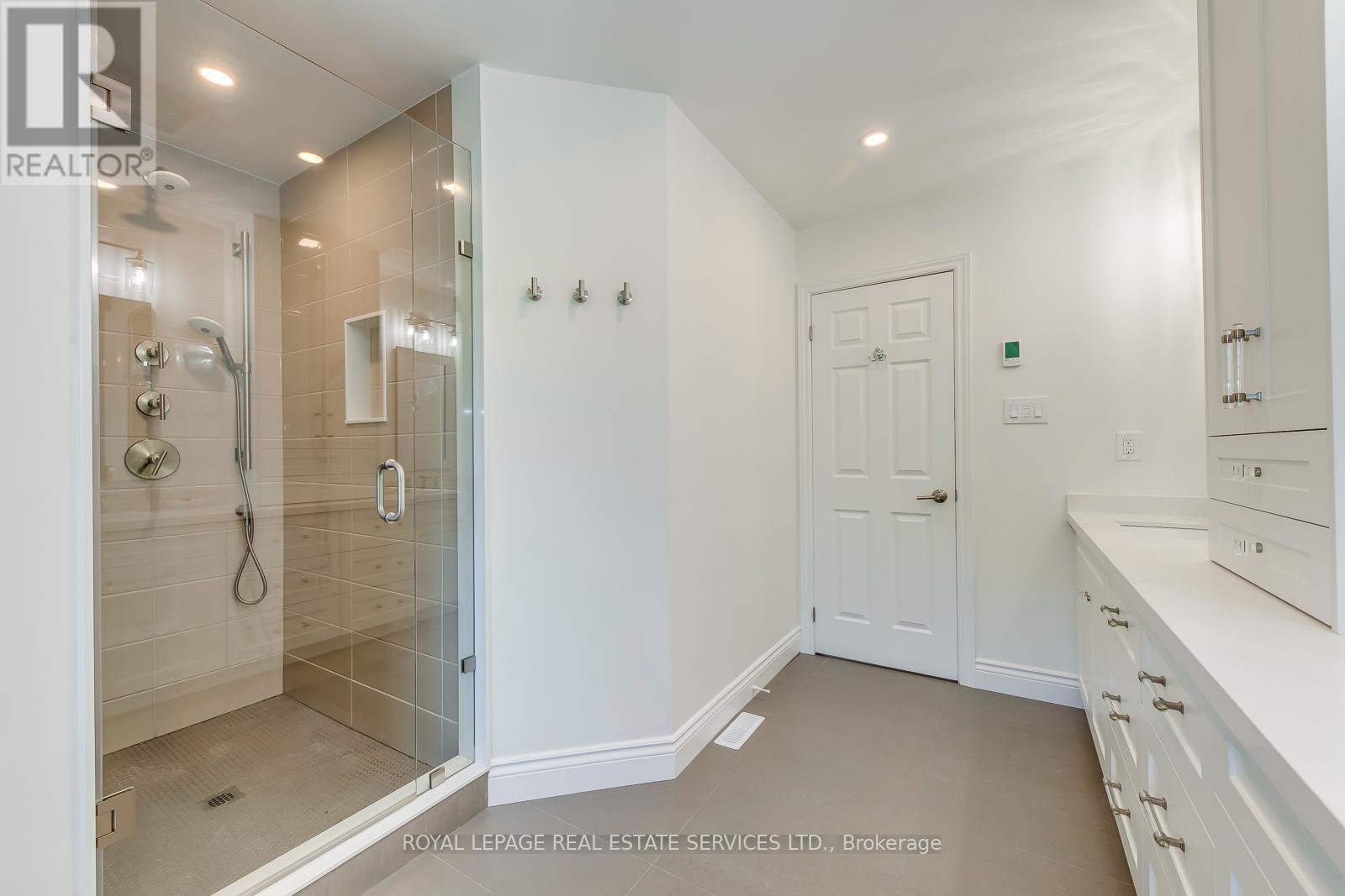 1387 Bayshire Drive, Oakville (Jc Joshua Creek), Ontario  L6H 6E7 - Photo 33 - W12390440