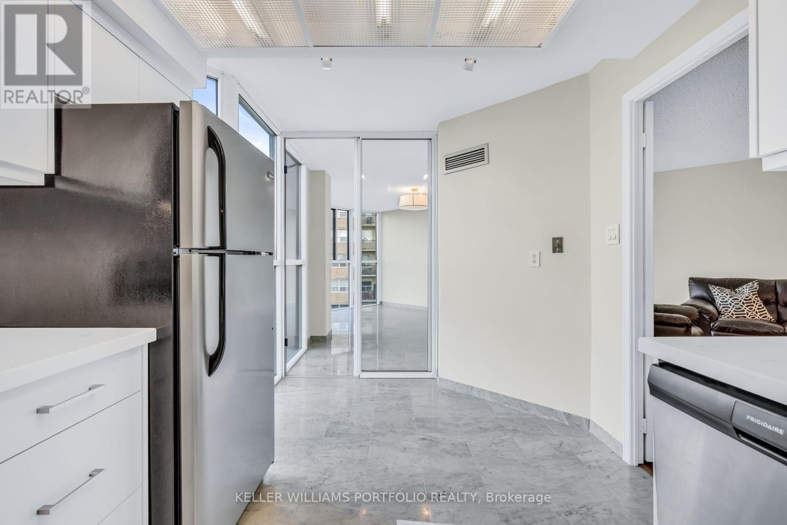805 - 10 Tichester Road N, Toronto, Ontario  M5P 3M4 - Photo 11 - C12390449