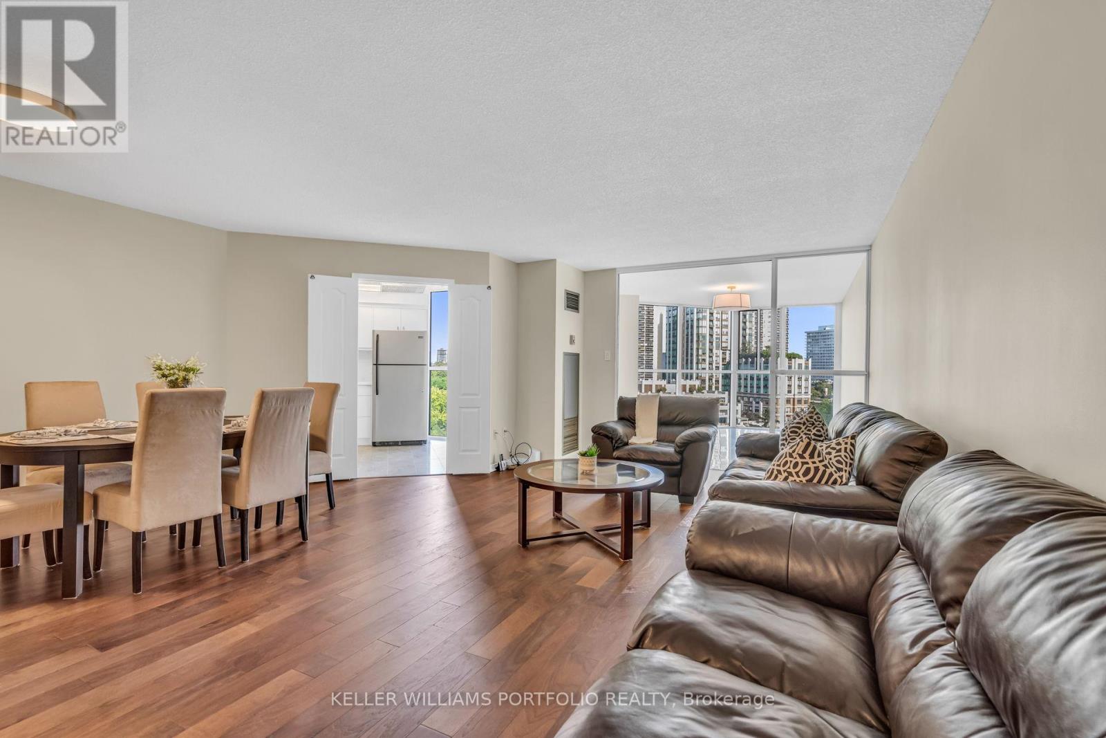 805 - 10 Tichester Road N, Toronto (Forest Hill South), Ontario  M5P 3M4 - Photo 6 - C12390449