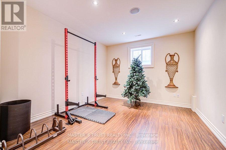 216 Parkview Avenue, Toronto, Ontario  M2N 3Y8 - Photo 34 - C12390475