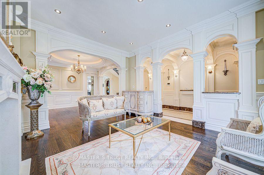 216 Parkview Avenue, Toronto, Ontario  M2N 3Y8 - Photo 4 - C12390475